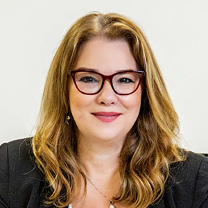 Converse com a Cris do nosso comercial